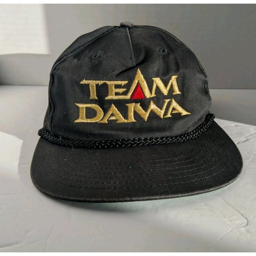 Vintage 90s Team Daiwa Fishing Reel Snapback Hat Cap Black Trucker Style Retro